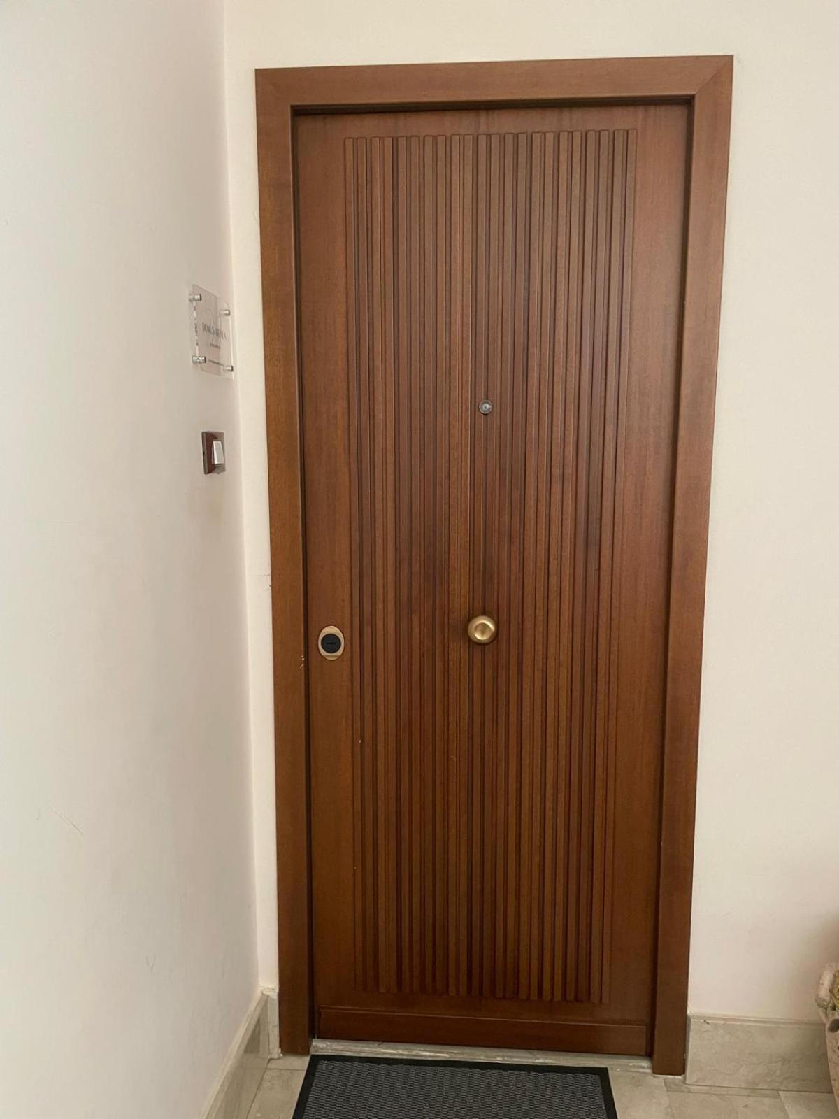 Domus Atenea Apartment *